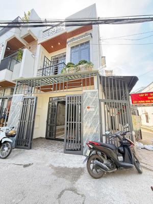 bán nhà góc 2 mặt tiền hà huy giáp thạnh xuân quận 12