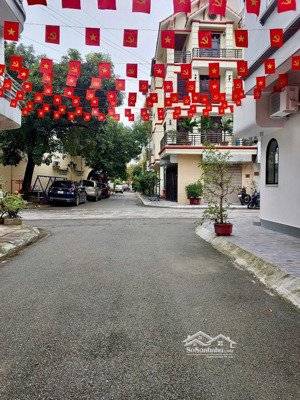 bán nhà phân lô thanh xuân lô góc vỉa hè ô tô tránh 75m, 5 tầng giá chỉ 18.5 tỷ