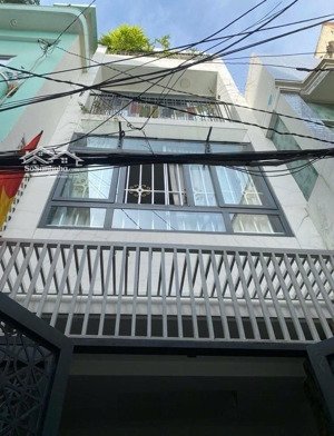 ngã tư hàng xanh, 4 tầng 4pn 50m2, p21 bình thạnh, giá 8.5ty