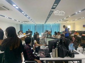 bán toà nhà văn phòng quận cầu giấy dt 290m x mt 16m giá chào 205 tỷ