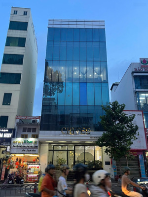 tòa nhà ngay mt tân sơn nhì | 6.5x20m | hầm 7 tầng | thuê: 135tr/tháng