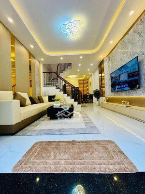 bán gấp!! nhà lô góc phố vũ tông phan cách 1 nhà ra ngõ ô tô, nhà đẹp ở ngay, nội thất xịn, 45m2x5t