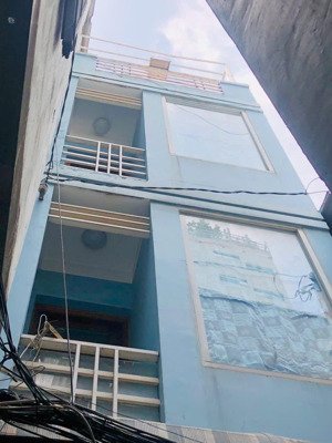 chính chủ bán nhà riêng ngay tại tt q3-giá 6,1 tỷ, 28 m2 thương lượng thiện chí. miễn tiếp môi giới