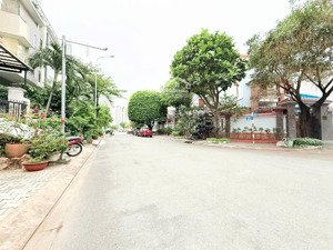 khu dân cư vạn phát hưng quận 7. vừa ở vừa kinh doanh.