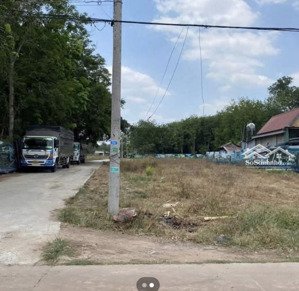 bán lô đất mặt tiền đường bê tông. sổ hồng riêng. thổ cư, ngay khu dân cư, trường học, ubnd.