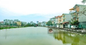 bán nhà mặt hồ cự khối, 80m2, 4 tầng, mặt tiền 8m, giá nhỉnh 16 tỷ.