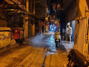 bán nhà lương yên 40m2, 5 tầng ngõ thông ô tô qua 6,5 tỷ