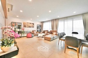 nhà như ảnh : 40 tr/tháng . 3pn , 3wc , full nt . cho thuê chcc riviera point , quận 7