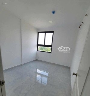 cho thuê căn hộ dgold- dt: 64m2 gồm 2pn-2wc.
máy lạnh 2 cái- giường, tủ quần áo. giá 5,5tr/ cọc 1