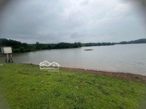 em cần bán gấp mảnh 126m2 đất kcn lam sơn sao vàng mt 5m đường 10m gần hồ lớn, đường tỉnh lộ