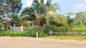 bán gấp 1000 m2 giá 2,1 tỷ (14 x 72) ngay khu dân cư xã láng lớn và cạnh trường học, ủy ban vip