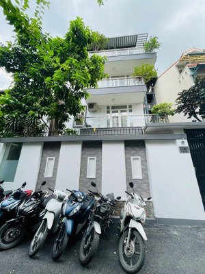 nhà mặt tiền đường hai bà trưng, phường đa kao quận 1