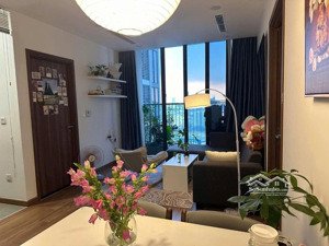 cần cho thuê gấp căn hộ de la sol. dt: 85m2, 2pn, 2wc. giá 24tr/th. lh: 