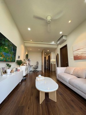 cần bán gấp căn hộ full nội thất