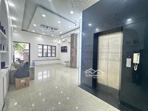 cho thuê nguyên căn cityland thang máy cực đẹp giá chỉ 50 triệu/ tháng