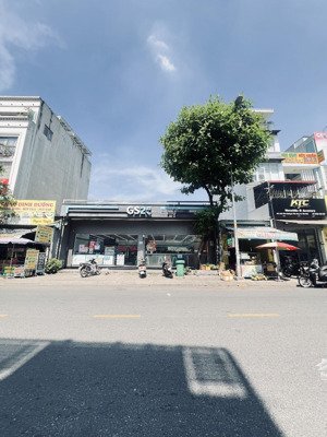 mặt tiền tân hương (12m x 17m) tiện xây mới - khu vip tân phú