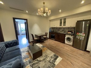 căn hộ phố liên trì: 45m2, full đồ, thang máy, nội thất đẹp, 1pn, 1pk. giá: 14tr/tháng