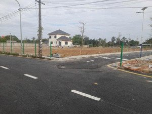 cc bán cắt lỗ, lô góc 2 mặt tiền, giảm còn 3tỷ, trung tâm hoà lạc, gần đh quốc gia, đh fpt, cnc