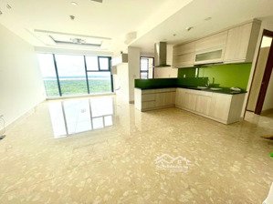 cần cho thuê gấp căn hộ the gold view. dt: 120m2, 3pn, 2wc. giá 26tr/th. lh: 