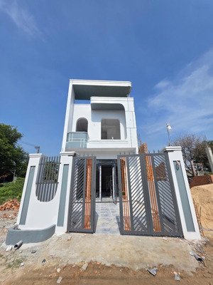 3.15 tỷ/ bán 3 căn nhà gần đường thuận giao 07, p. thuận giao, tp. thuận an. gần quốc lộ 13