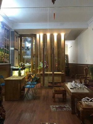 bán nhà 3 tầng mặt tiền đường hoàng văn thụ 45,5m2 thuận tiện kinh doanh giá chỉ 11 tỷ