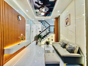 giảm mạnh! phố hào nam, lô góc full nội thất ở luôn, gần phố, cách ô tô 40m, sân xe, 41m2 * 5 tầng