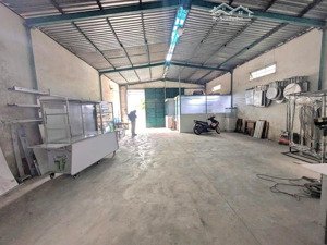 bán nhà xưởng 130m2. ngang 9. ngay quốc lộ 13. ngã tư bình phước. shr. gấp bán: 6 tỷ mốt.