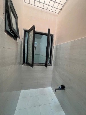 cần tiền chủ cần bán nhà hiệp thành 2 chỉ 2ti350