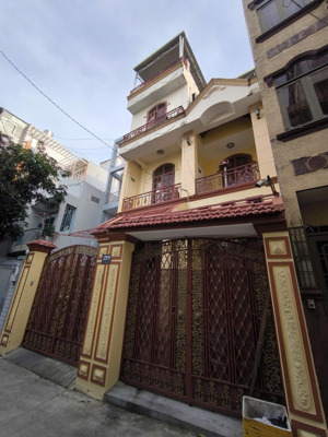 khuôn đất ngang 6m nở hậu 8m phân được 3 lô phan xích long, phú nhuận