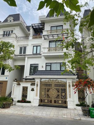 bán gấp - 175m2 vị trí đẹp gần hồ trung tâm, công viên, trục chính, sổ chính chủ sđt 