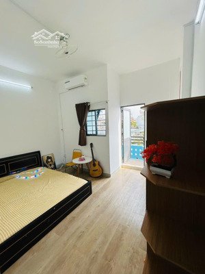 cho thuê studio ban công full nội thất đầy đủ tiện nghi ngay ngã tư phú nhuận liên hệ : 