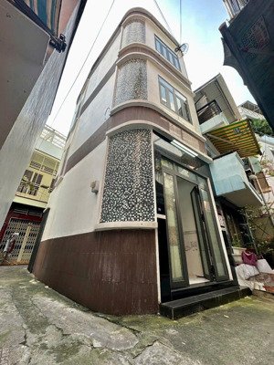 (5,88 tỷ tl) nhà 1 sẹc, 2 lầu đẹp lý thái tổ...!