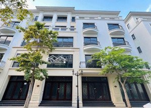 chính chủ cần chuyển nhượng căn lk san hô gần hồ, hướng tây bắc, 70m2. giá chỉ 10.8 tỷ