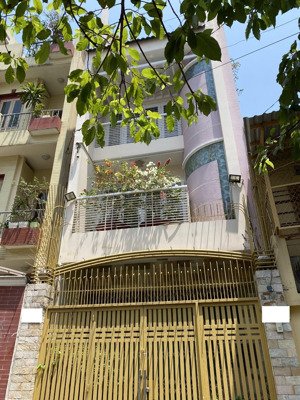 bán nhà lê thị riêng, phường bến thành, quận 1, (6x20m, 3 lầu) giá 25 tỷ