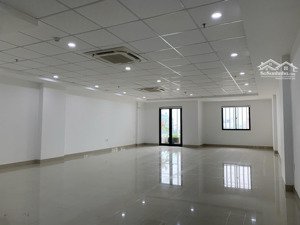 cho thuê mặt bằng mới xây 420m² trống suốt, ngang 35m mặt tiền cù chính lan gần chợ