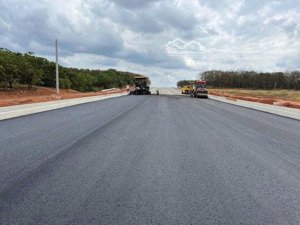 đất măt tiền đường nhựa 32m, ngay kcn bắc đồng phú, đồng nai, 265m2/360tr