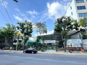 bán nhà mặt phố 196 nguyễn văn hưởng, thảo điền, 400 triệu / m2, 330 m2