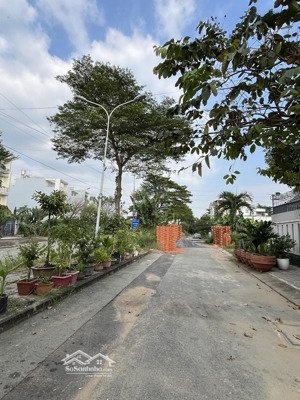 cho thuê kho , mặt đường 659 , p phước long b đ. đỗ xuân hợp . kdc hoàng anh minh tuấn