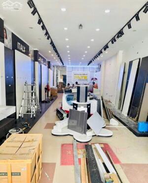  ̂ Nhà 3 Tầng - Nguyễn Hữu Thọ - Gần 30/4