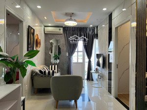 cho thuê căn hộ 2phòng ngủ chung cư monarchy, có sân vườn rộng cực hiếm, giá chỉ 20 triệu