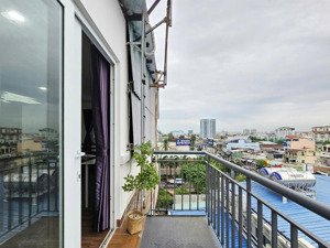 căn hộ full nội thất ở số 6 nguyễn thị thập, có hầm xe, thang máy