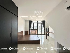 studio ban công tách bếp view bờ kè trường sa đẹp lung linh giáp quận 1,3