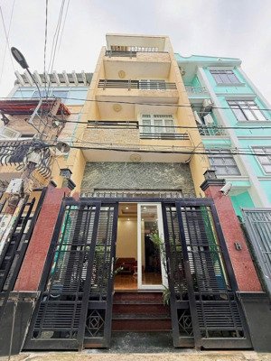 giảm mạnh bán gấp nhà đường 6m phan văn hân,p17,bình thạnh giá 3tỷ4/66m2 cho thuê 22tr gần cầu bông