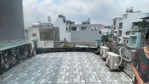 bán nhà 3 tầng. ngang 8,4m. hxh. ngay chợ thủ đức. shr. gấp bán: 9 tỷ ba.