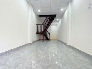 (5,4 tỷ tl) nhà 1 sẹc trần hưng đạo, 3m x 10m vuông vức...!