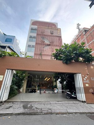 giảm ngay 10 tỷ - bán nhà góc 2 mặt tiền phan văn hân, 11x24m, hầm 6 tầng, 43 tỷ rẻ như giá hẻm