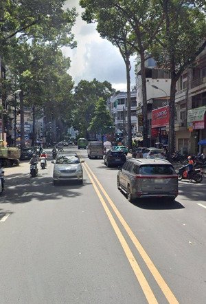 mặt tiền kd an dương vương, p.4, q.5, dt: 3,5 x 20m, 4 tầng thang máy, giá 32 tỷ.