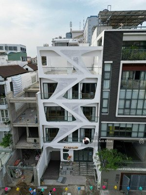 dòng tiền cao!chủ cần bán toà nhà căn hộ dịch vụ đường nguyễn gia trí p25 bình thạnh.dt:8x23m2 50ty