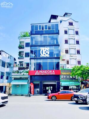 Cho Thuê Nhà Mặt Tiền: 106D Nguyễn Văn Cừ - Quận 1 - 8x18m, 6 tầng