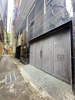 nhà cạnh ga- tương lai điểm nóng -giá còn mềm bất ngờ! hồ tùng mậu, 40m2 giá nhỉnh 13tỷ